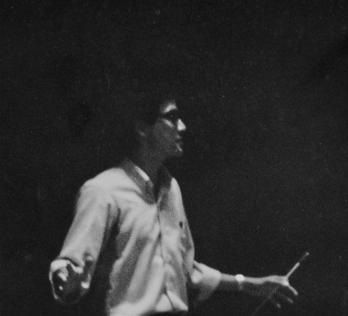 Dennis Kam conducting